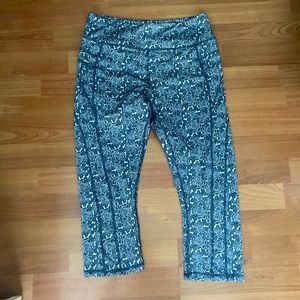 Kyodan floral workout Capri